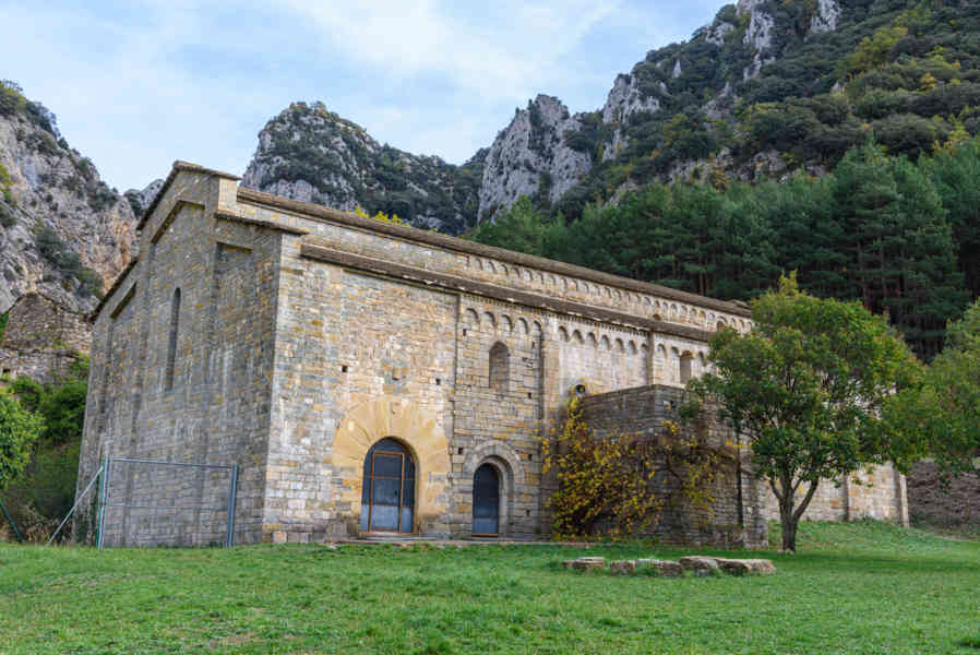 Huesca - Beranuy 02 - monasterio de Santa María de Obarra.jpg